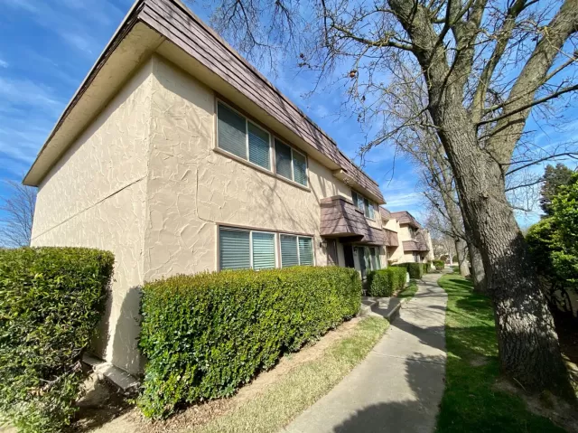 MLS: 20078162 Condo For Sale