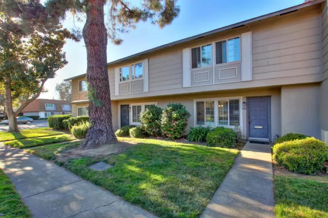 MLS: 20078553 Condo For Sale