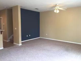 Photo #1: 20079322 Listing