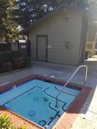 Photo #1: 20079497 Listing