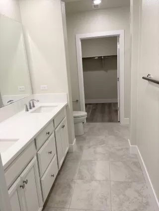 Photo #4: 20079757 Listing 