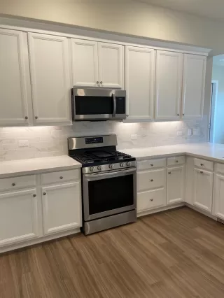 Photo #3: 20079759 Listing