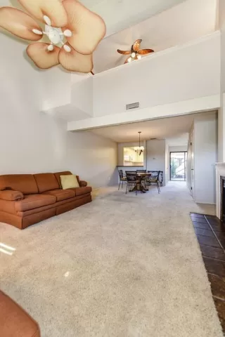 Photo #6: 20079965 Listing 