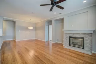 Photo #4: 20080320 Listing