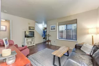 Photo #6: 20080627 Listing