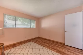 Photo #4: 20080717 Listing