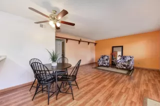 Photo #6: 20080717 Listing