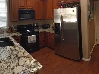 Photo #4: 20080728 Listing 