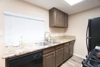 Photo #4: 20081760 Listing