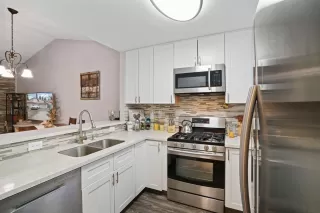 Photo #3: 20081906 Listing