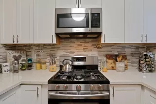 Photo #5: 20081906 Listing