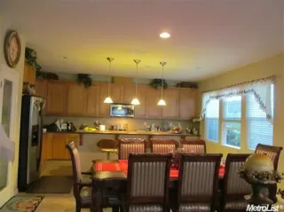 Photo #1: 20082225 Listing