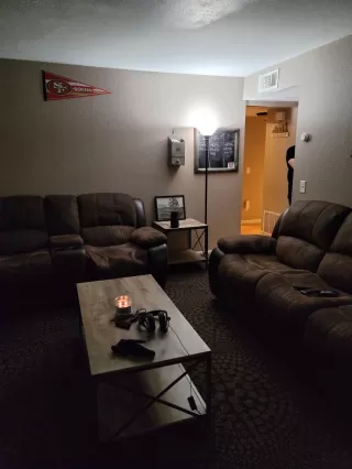 Photo #3: 20082379 Listing 