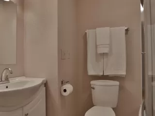 Photo #6: 20082776 Listing