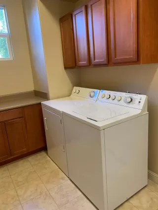 Photo #1: 20082817 Listing