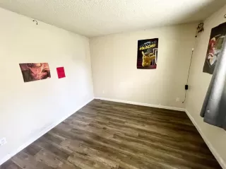 Photo #4: 20083027 Listing