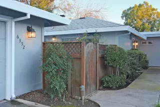 Photo #3: 20083058 Listing