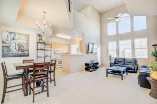 Photo #4: 20083175 Listing