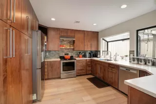 Photo #5: 221000054 Listing 