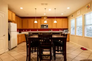 Photo #2: 221000571 Listing
