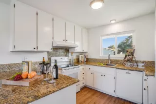 Photo #2: 221000732 Listing 