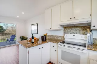 Photo #3: 221000732 Listing 