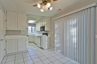 Photo #5: 221000773 Listing