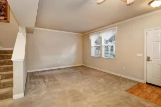 Photo #2: 221002253 Listing