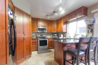 Photo #2: 221003456 Listing