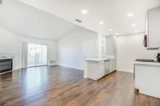 Photo #2: 221004621 Listing 