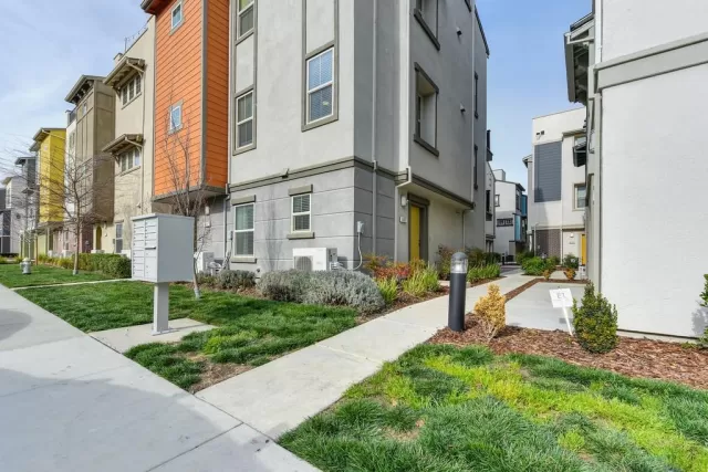 MLS: 221004628 Condo For Sale