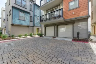 Photo #3: 221004628 Listing