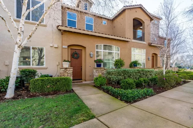 MLS: 221004983 Condo For Sale