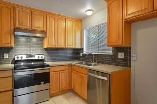 Photo #4: 221005619 Listing