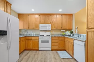 Photo #2: 221006364 Listing 