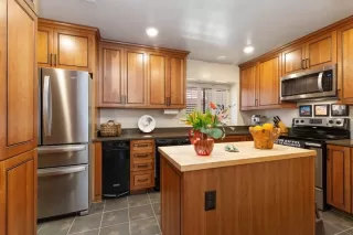 Photo #3: 221006796 Listing