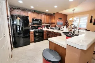 Photo #4: 221007780 Listing