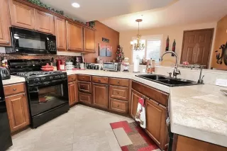 Photo #5: 221007780 Listing