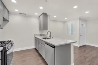 Photo #4: 221008486 Listing