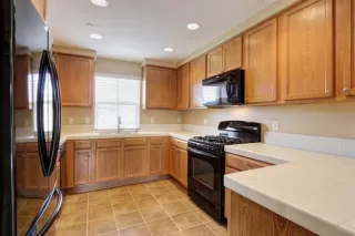 Photo #1: 221008695 Listing 