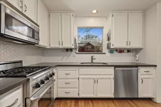 Photo #3: 221009389 Listing