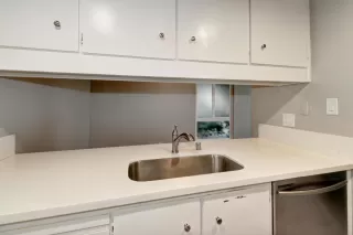 Photo #6: 221010755 Listing