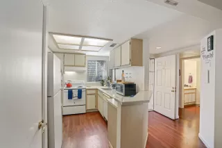 Photo #5: 221010827 Listing 