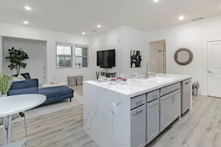 Photo #6: 221011439 Listing