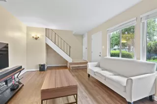 Photo #3: 221011564 Listing