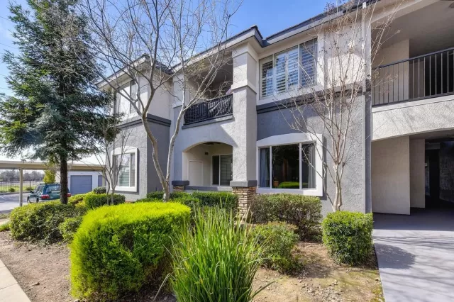 MLS: 221012640 Condo For Sale