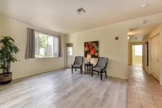 Photo #4: 221012640 Listing