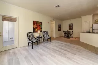 Photo #5: 221012640 Listing