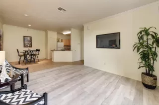 Photo #6: 221012640 Listing