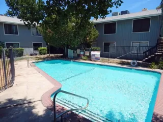 Photo #2: 221017228 Listing